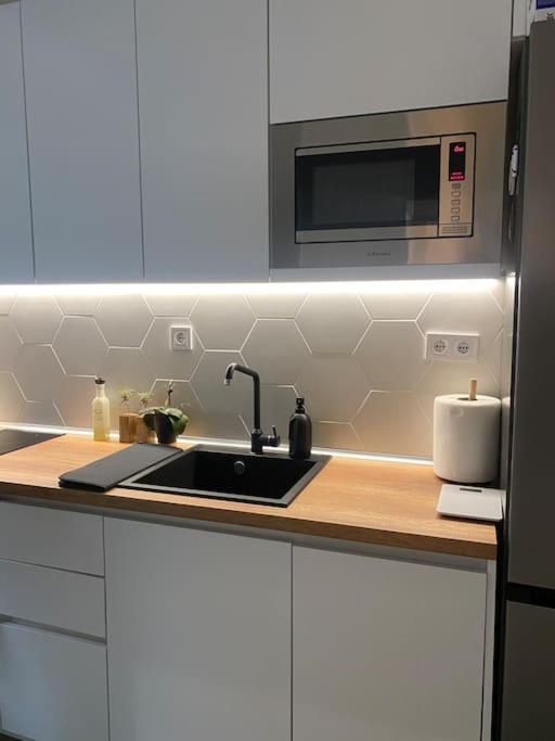 New Luxury Furnished Apartment - Beach, Varna Center & Fast Wi-Fi Exteriér fotografie