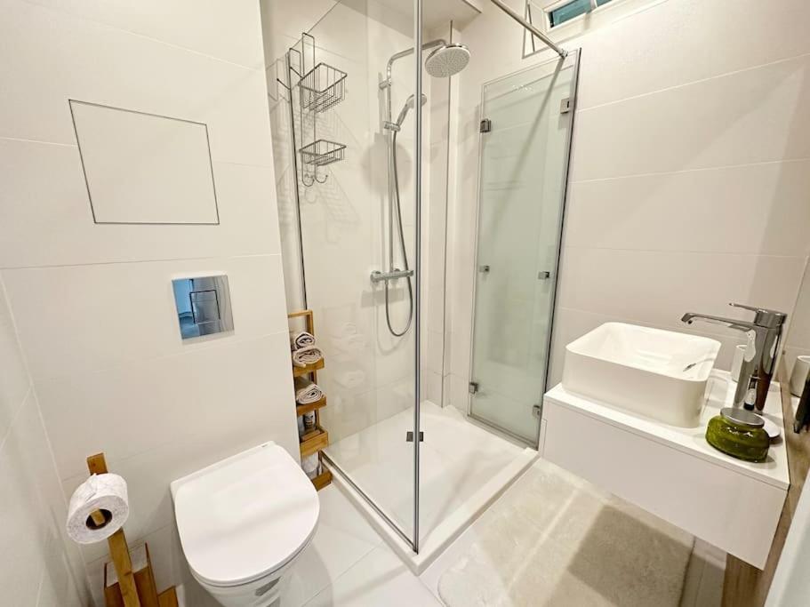 New Luxury Furnished Apartment - Beach, Varna Center & Fast Wi-Fi Exteriér fotografie